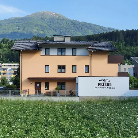 Friedl Pensión 3*